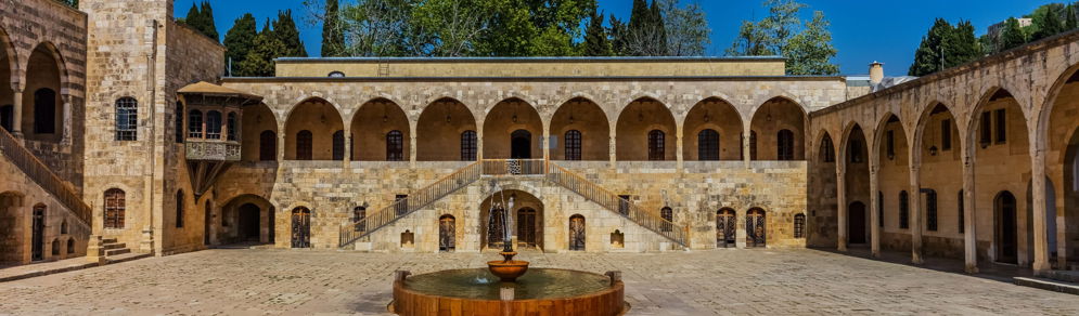 Palace-Beit-ed-Dine-Lebanon-menor.jpg